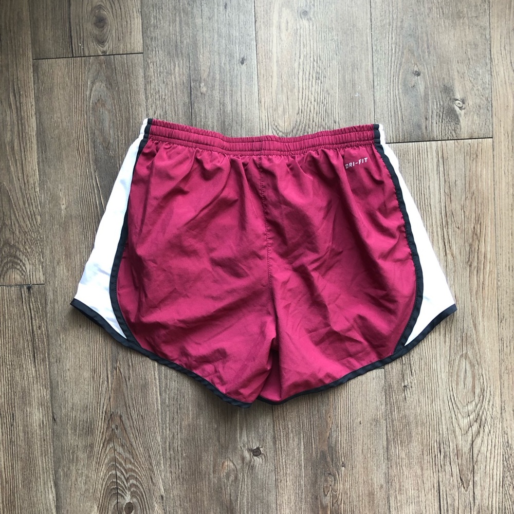 Girls’ Nike Tempo Shorts 3” - Picture 4 of 4